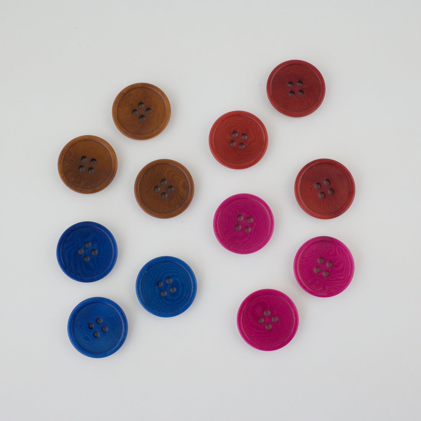 Dyed Corozo Button 20mm with ridge
